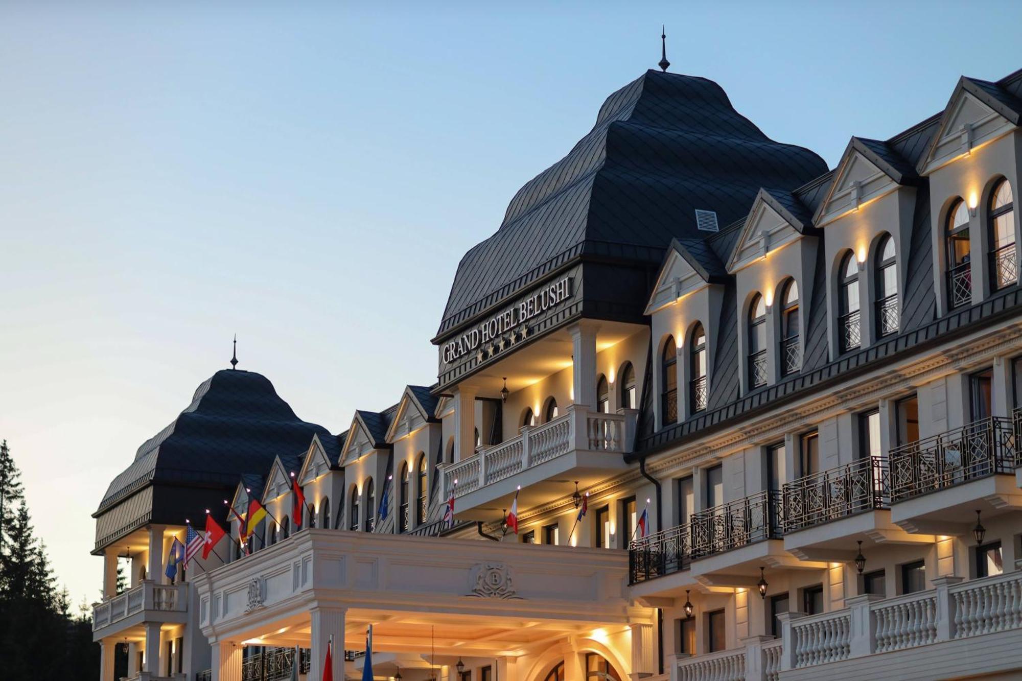 Grand Hotel Belushi Boge Exterior photo